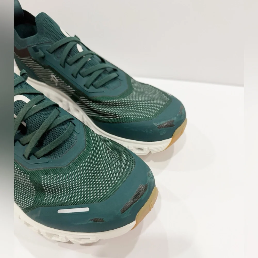 On Running Cloud 6 Versa Men’s Shoes